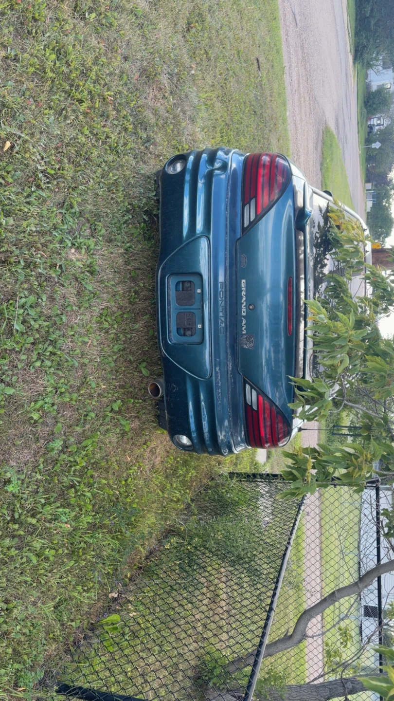 2003 Pontiac Grand Am SE - photo 2