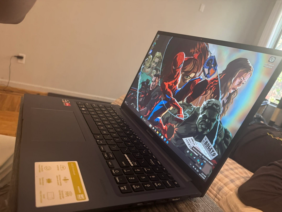 ASUS Vivobook Laptop - photo 4