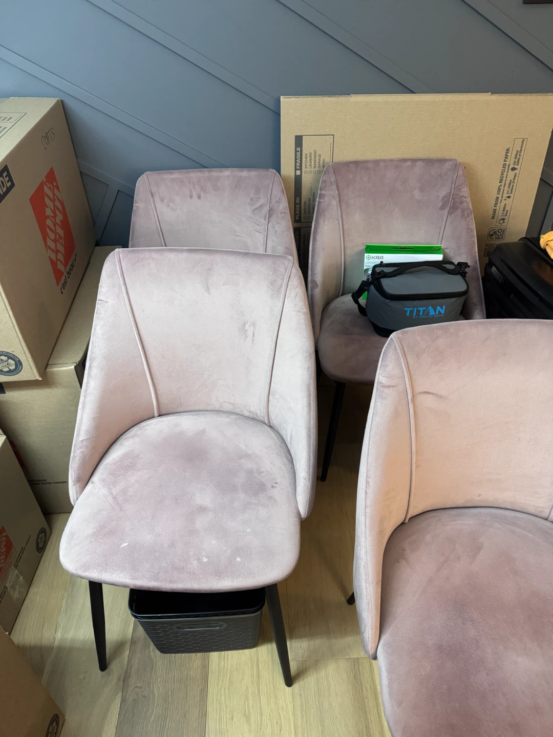 Set of 4 Pink Velvet Dining Chairs