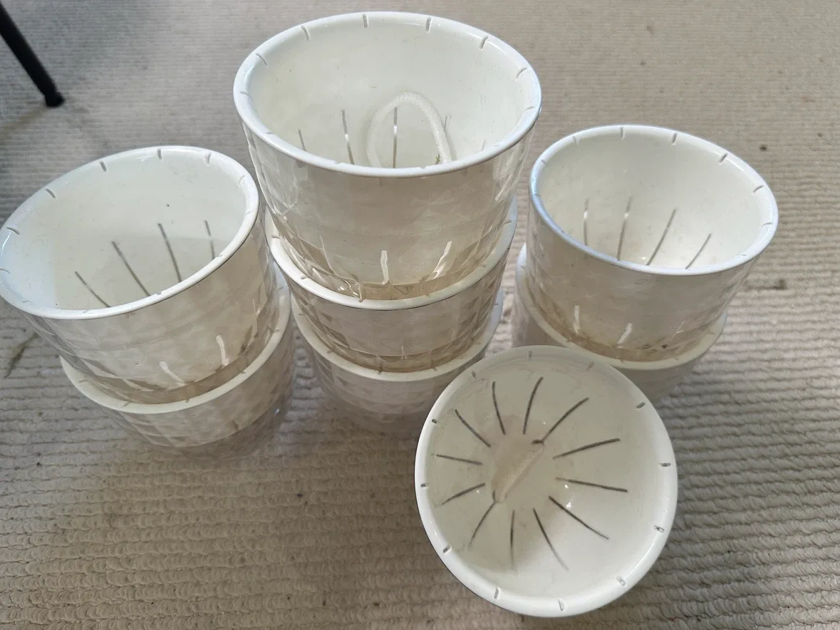 Self Watering Planter Bundle x8 - photo 3
