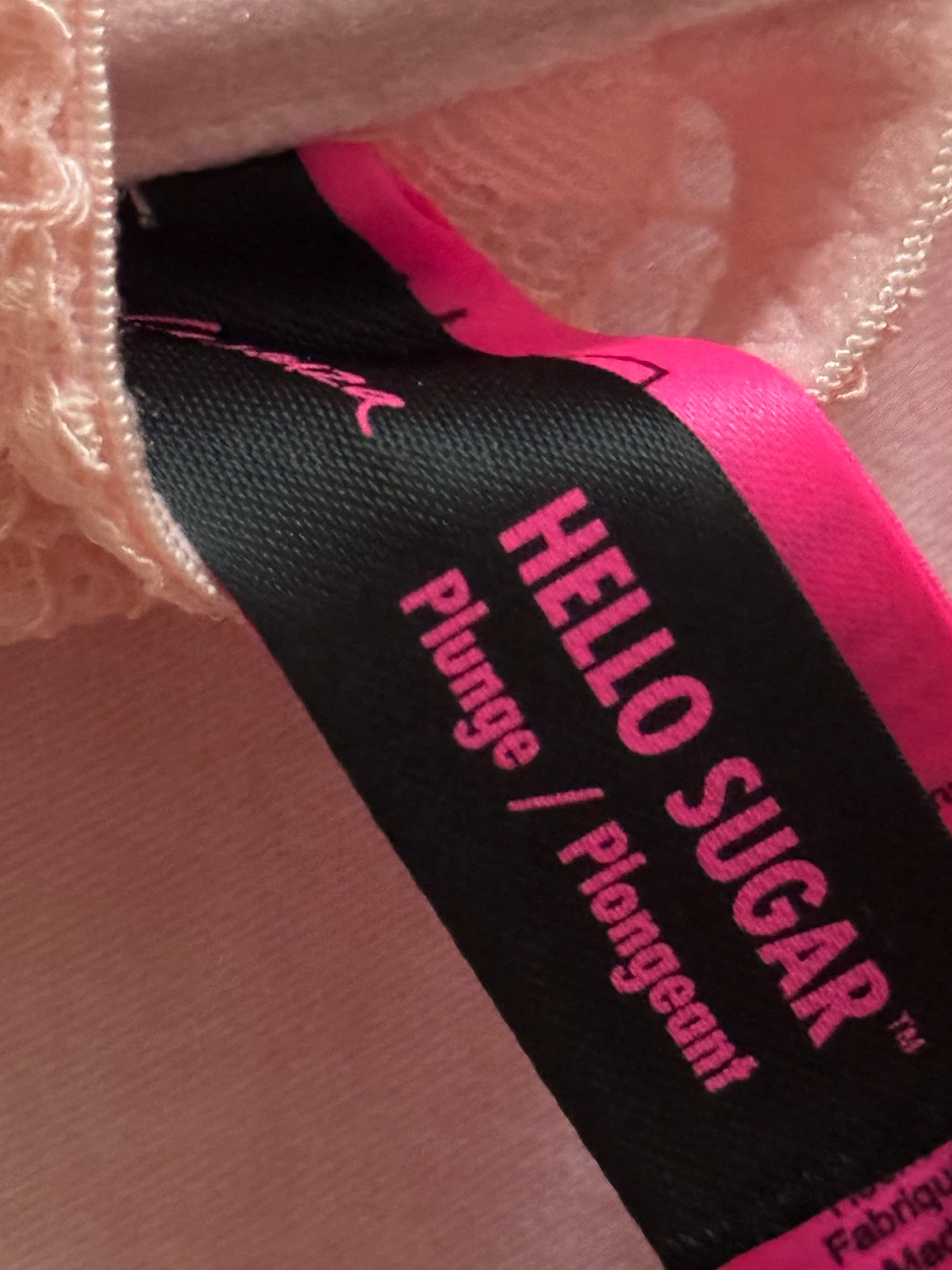 La Senza Pink Lace Plunge Bra - photo 3