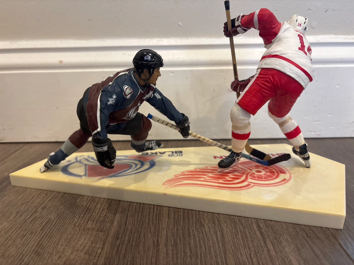 Brendan Shanahan & Rob Blake Hockey Figurines - photo 2