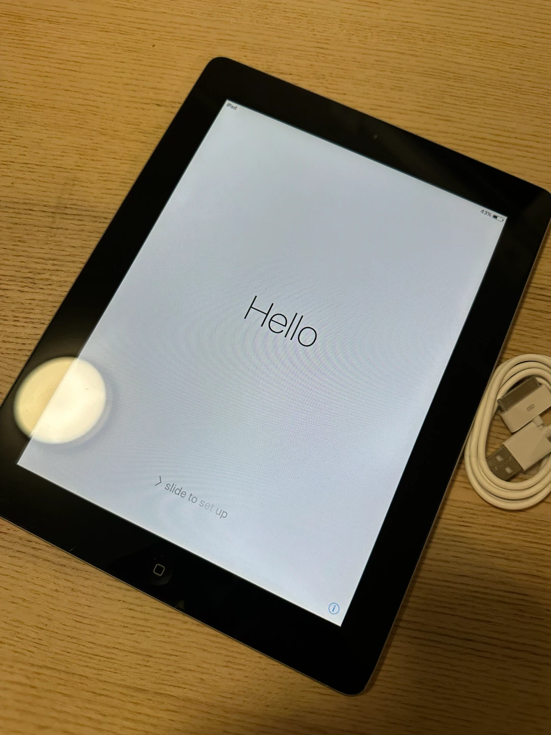Apple iPad 2 16GB Wi-Fi A1395 Black/Silver + Charging Cable - photo 4