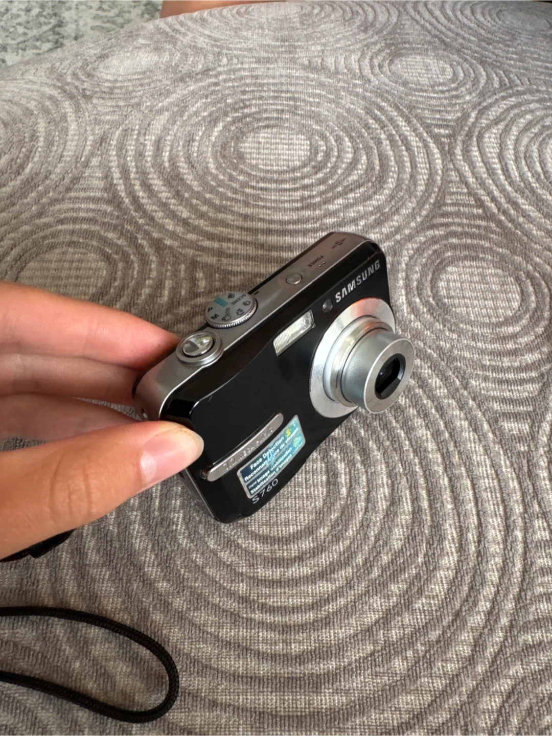 Samsung Digital Camera with a 16GB MultiMediaCard - photo 3