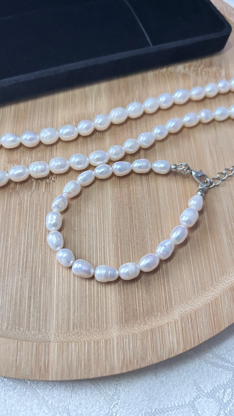 White oval natural Freshwater pearl necklace and bracelet set