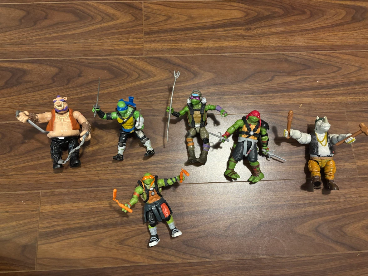 Teenage Mutant Ninja Turtles Action Figures Lot