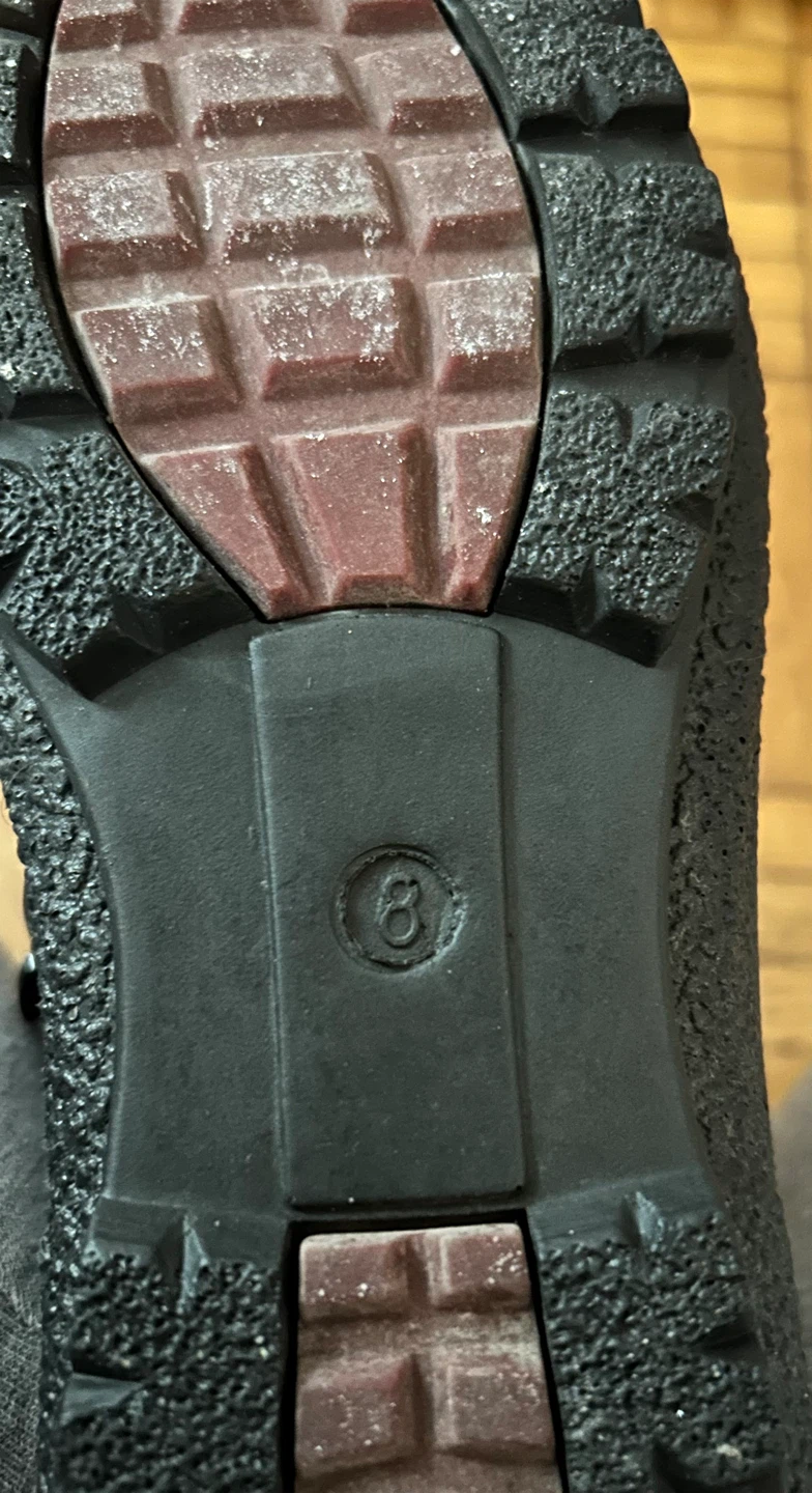 Cozy Black Winter Boots Size 8 - photo 2