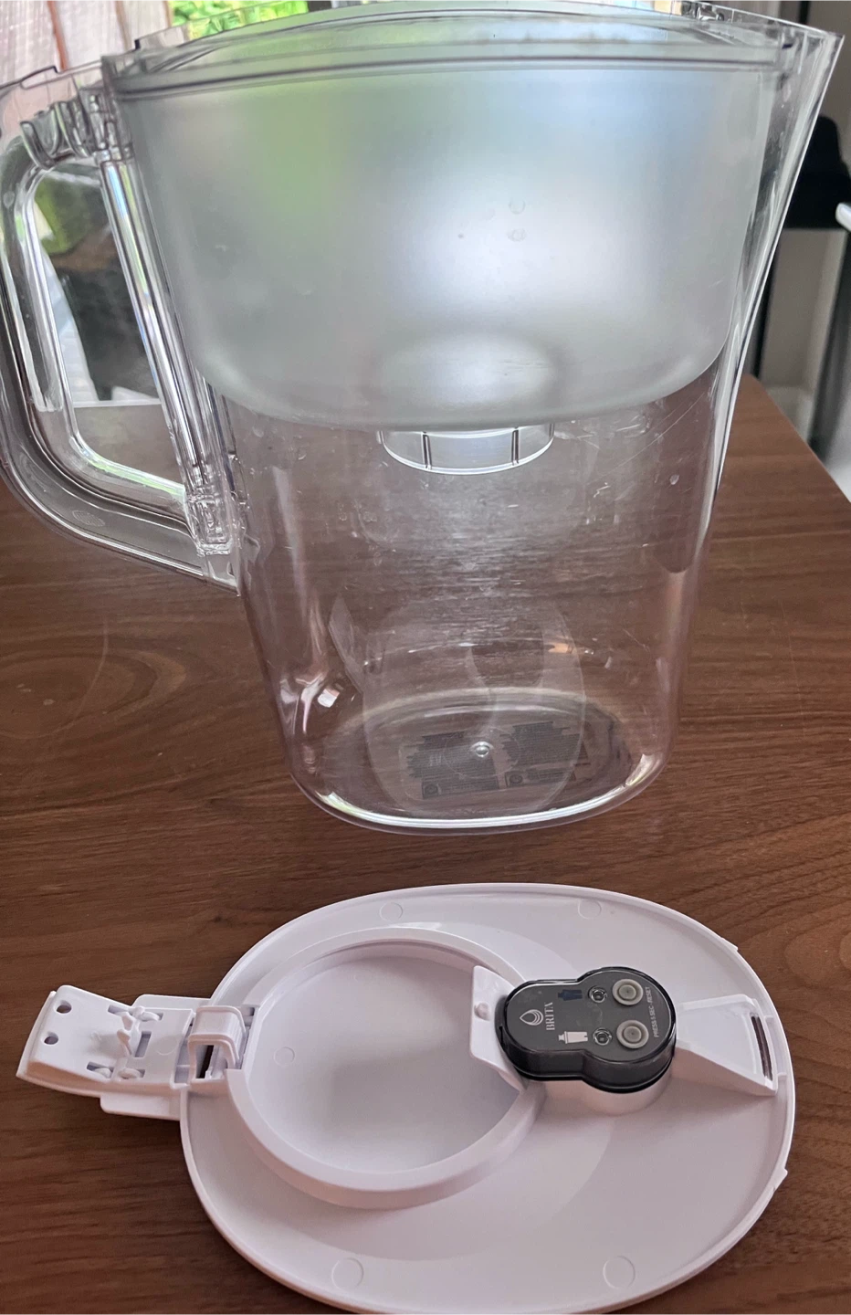 Brita Water Filter Pitcher with 8 Standard Filters - photo 2