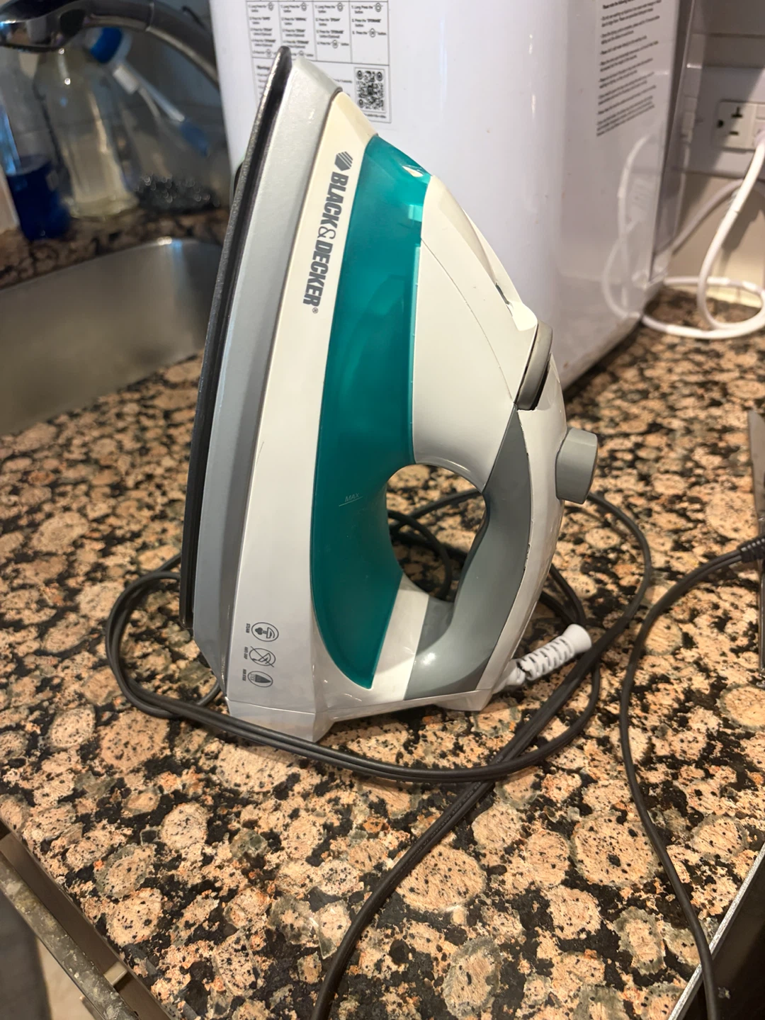 Black & Decker Steam Iron - photo 2