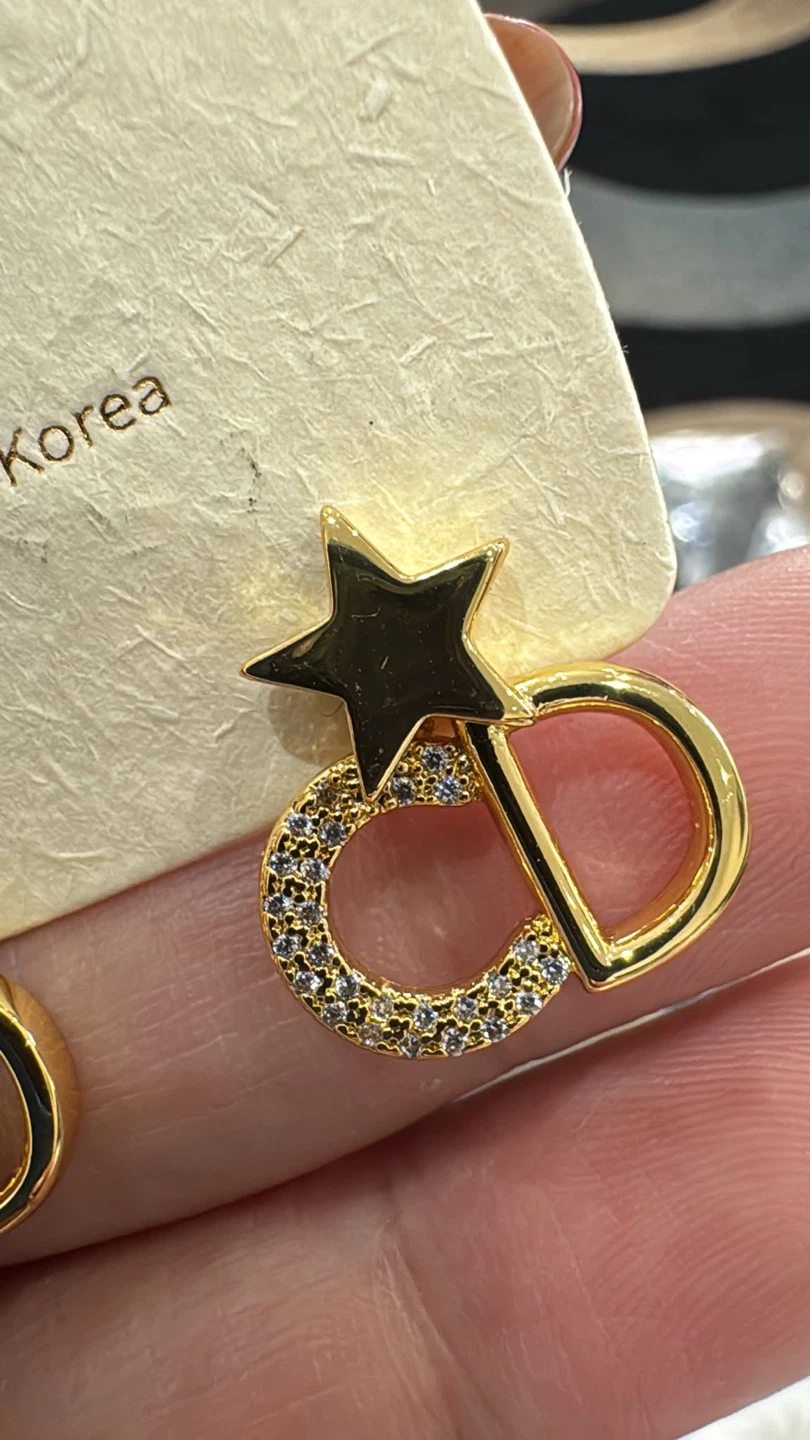Branded earrings - photo 2