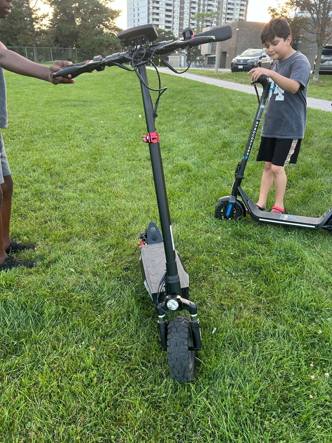 iScooter iX3 electric scooter - photo 2