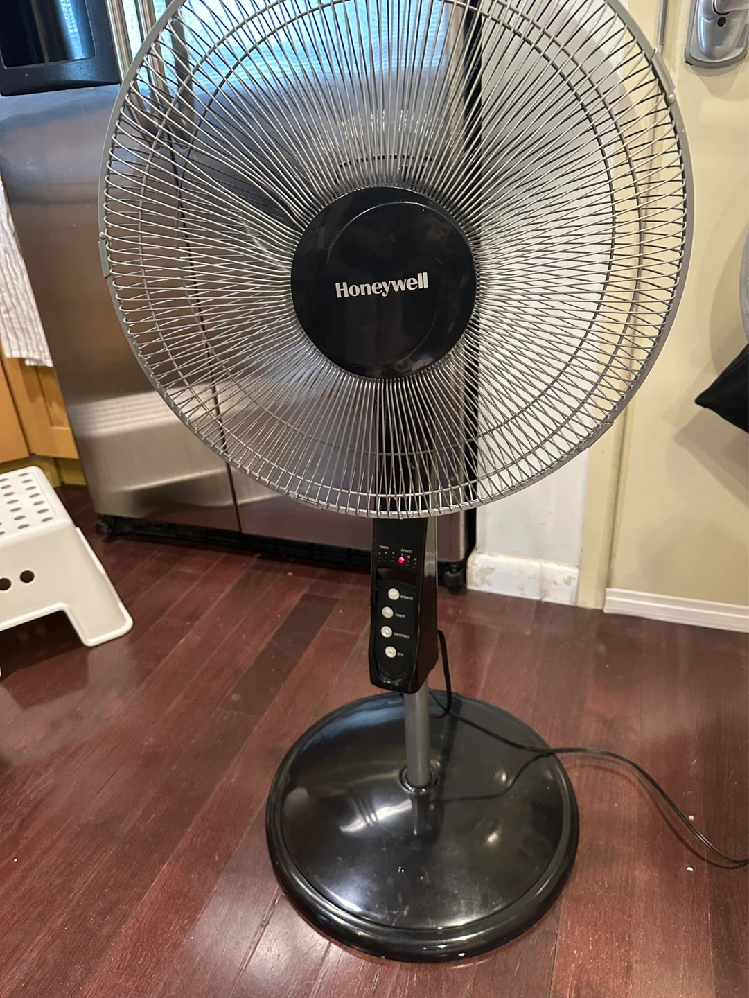 Honeywell Stand Fan