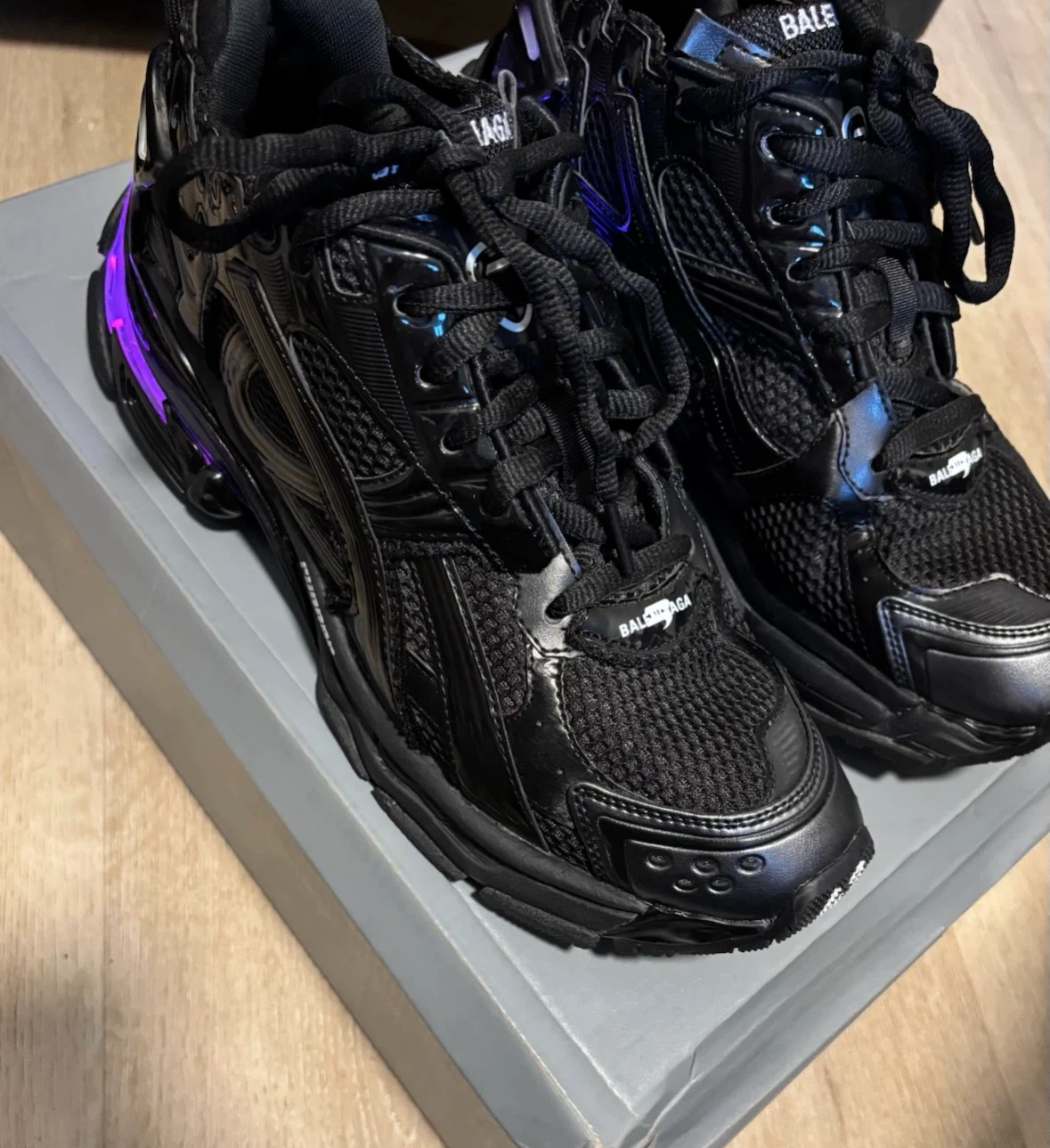 Balenciaga Runner LED Sneakers Black Size 42 - photo 4