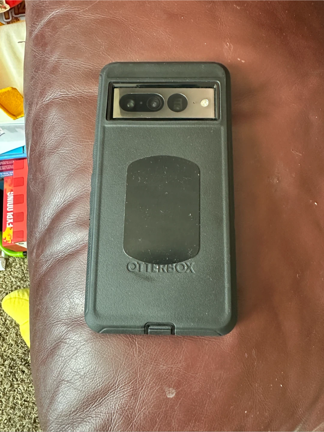 Google Pixel 7 Pro 128GB with OtterBox Case and Screen Protector - photo 2