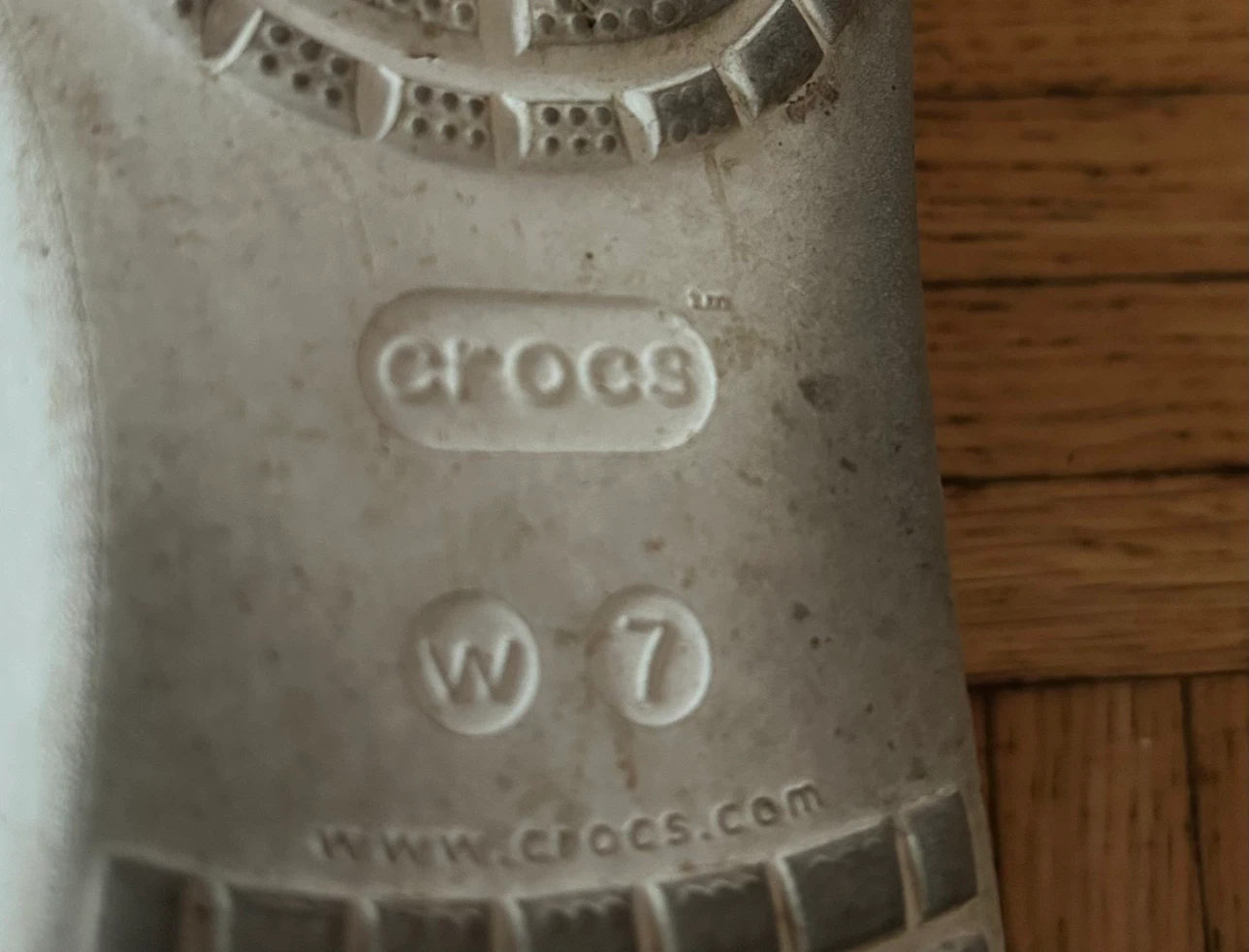 Crocs Red Ballet Flats Women's Size 7 - photo 2