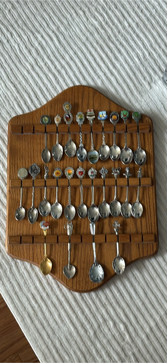 Collection of Decorative Souvenir Spoons ( pls read )