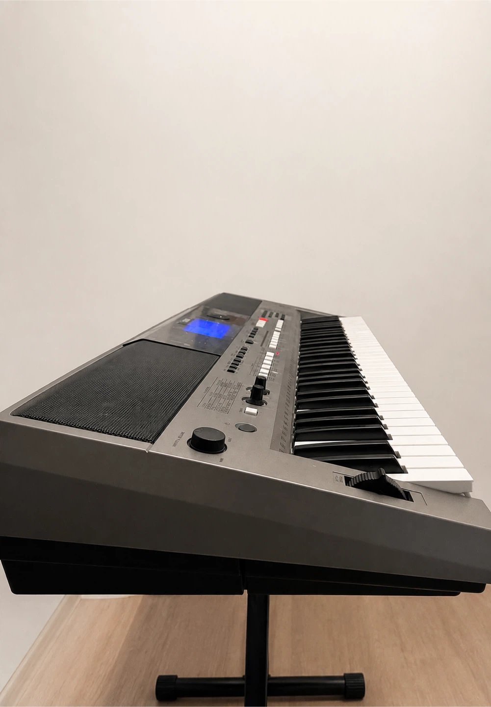 Yamaha PSR-E443 Keyboard for sale - photo 3