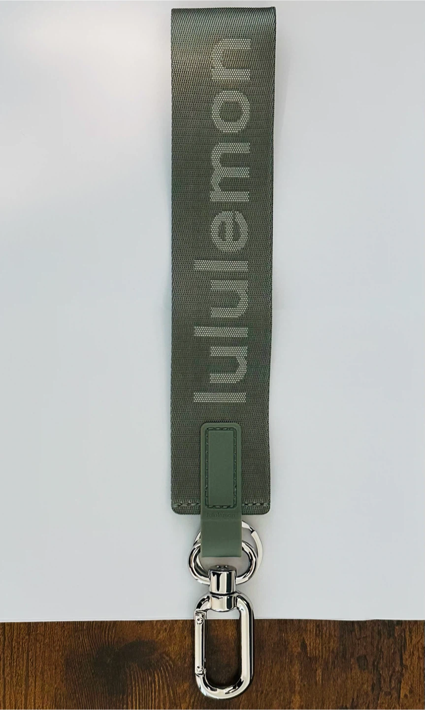 Lululemon Never Lost Keychain - Willow Leaf/Meadow Haze - photo 2