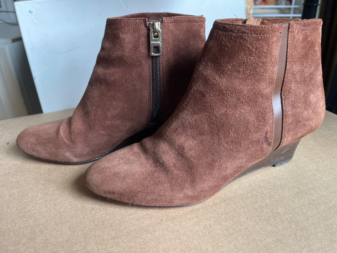 Brown Suede Wedge Ankle Boots - photo 2