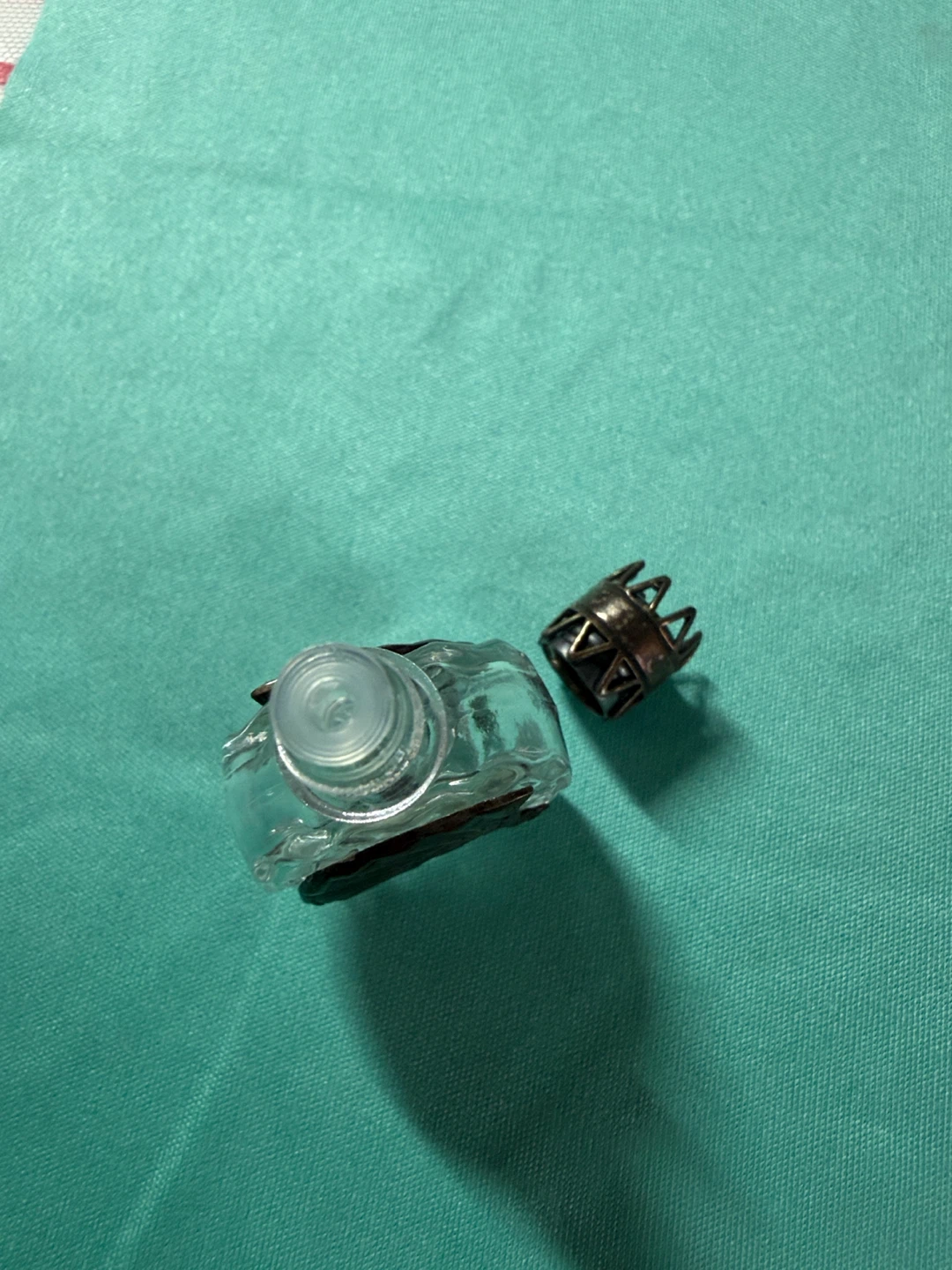 Mini glass holy water /Perfume Bottle with Fan Detail - photo 3