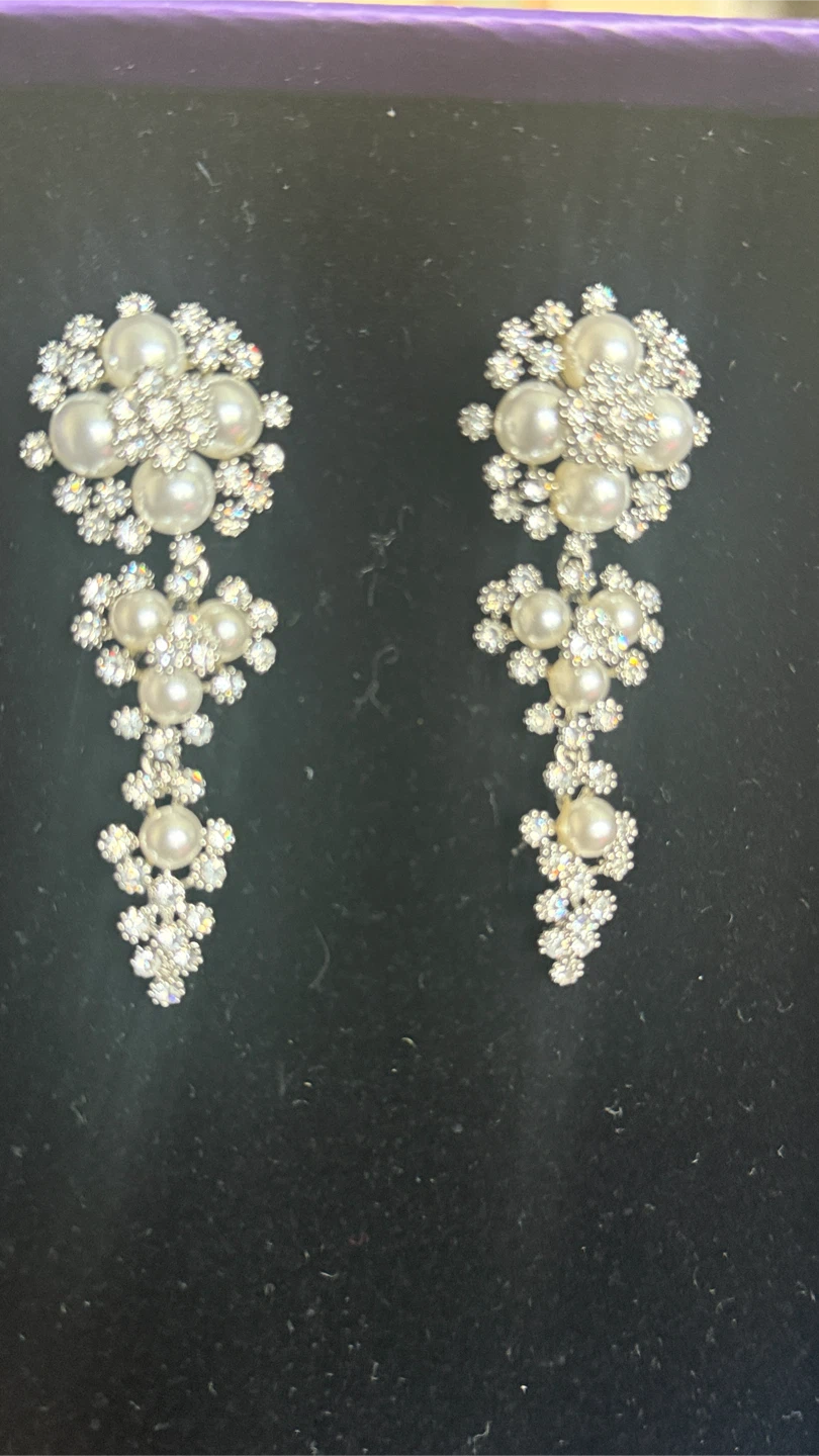 Pearl and Rhinestone Necklace and Earring Set - photo 4