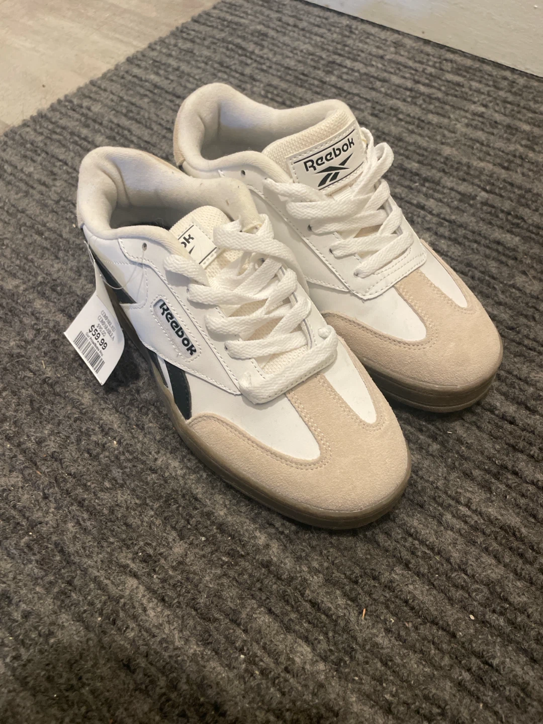 Reebok White Suede Casual Shoes
