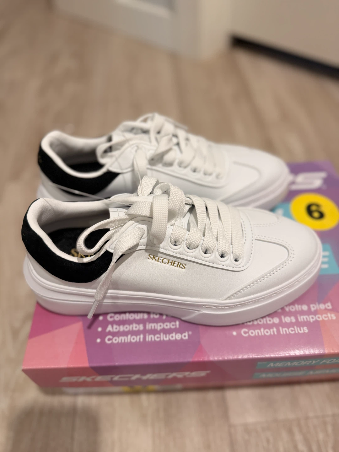 Skechers Women's White Memory Foam Sneakers Size 6