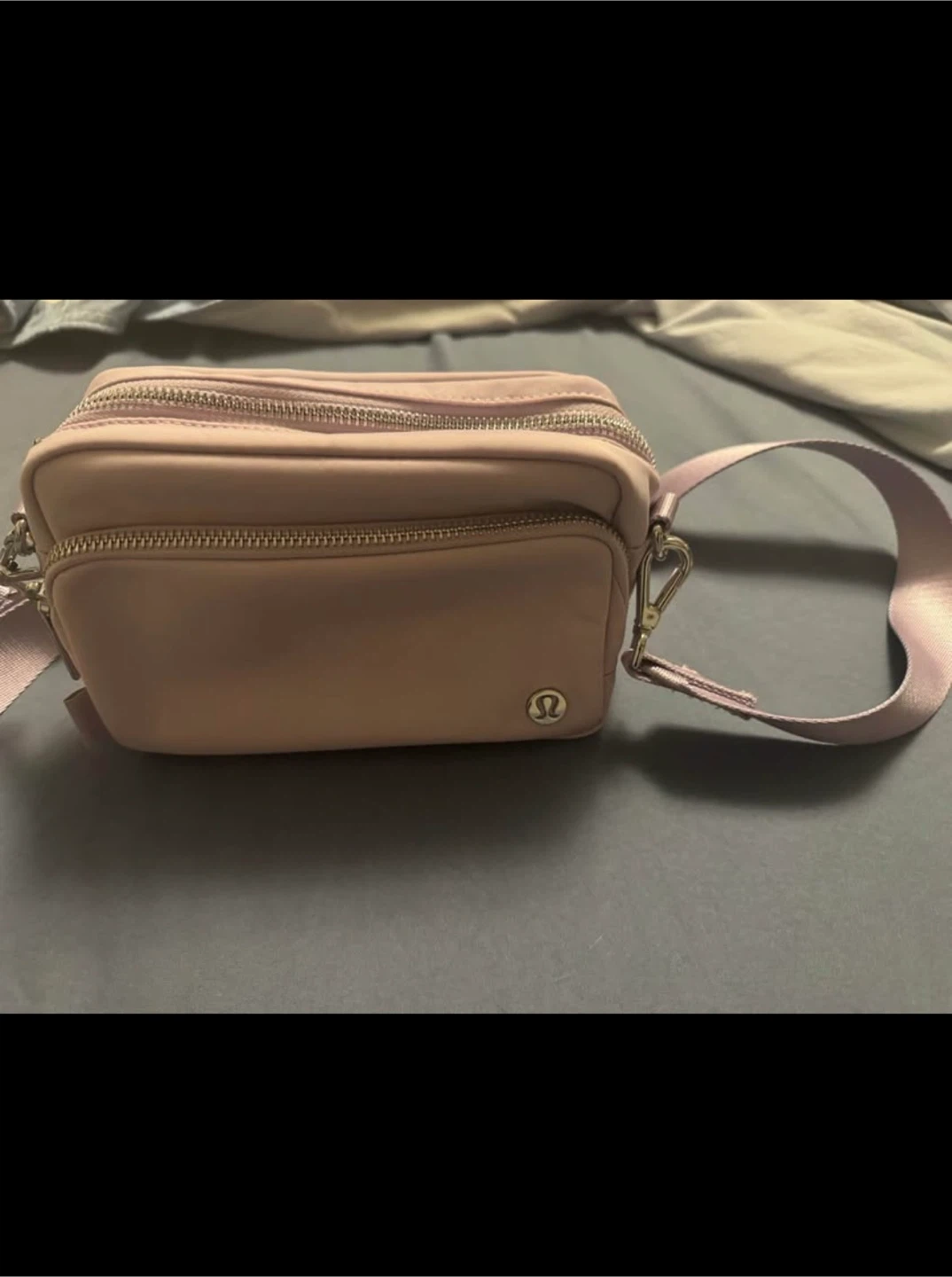 Lululemon Everywhere Belt Bag Lilac like new