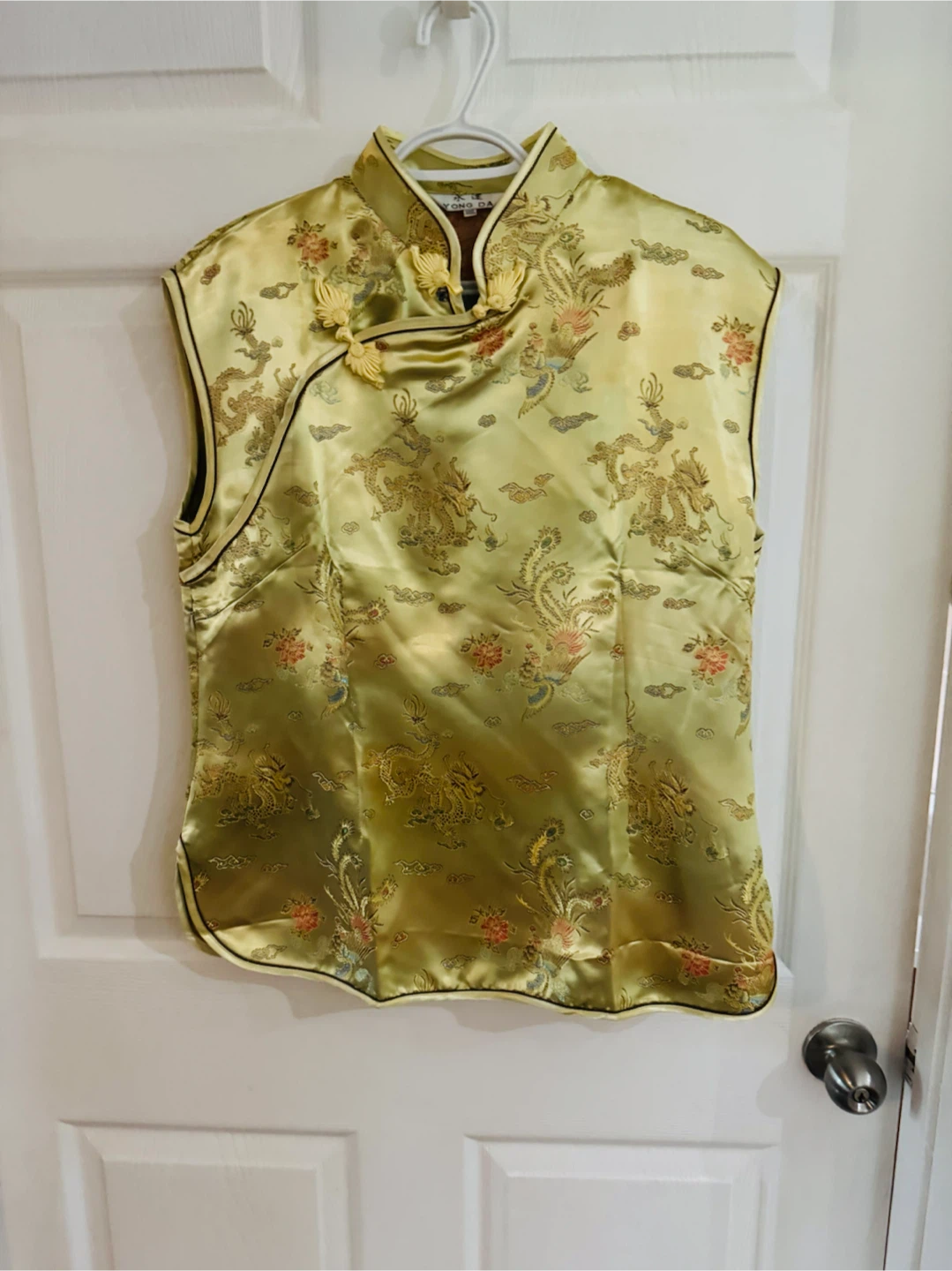 Assorted Women's Tops Bundle - photo 4