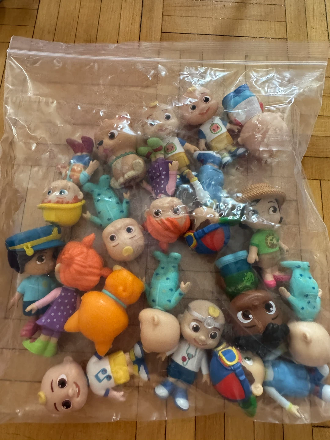 Cocomelon & Sesame Street Toy Bundle - photo 2
