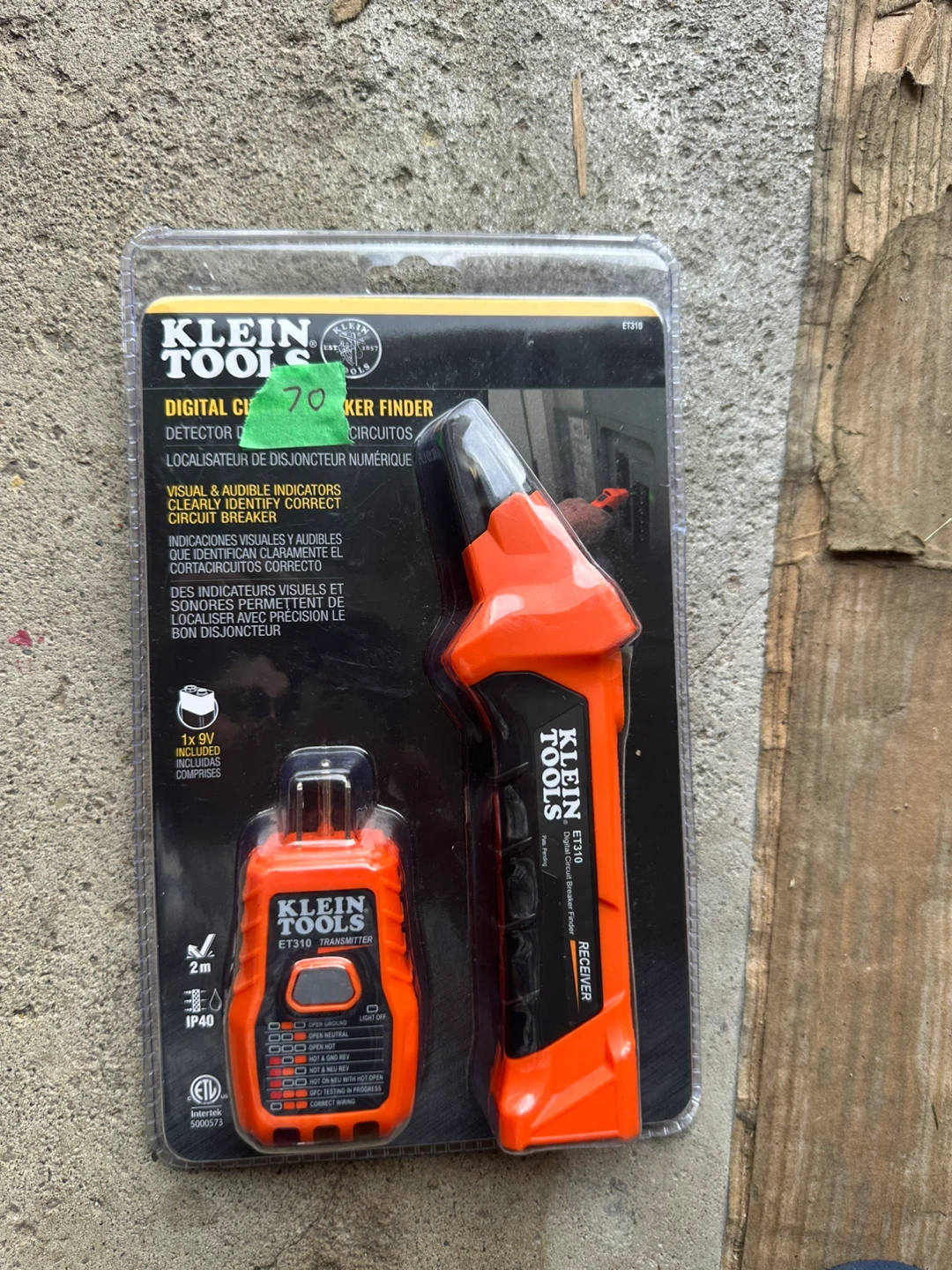 Klein Tools ET310 Digital Circuit Breaker Finder with Receiver