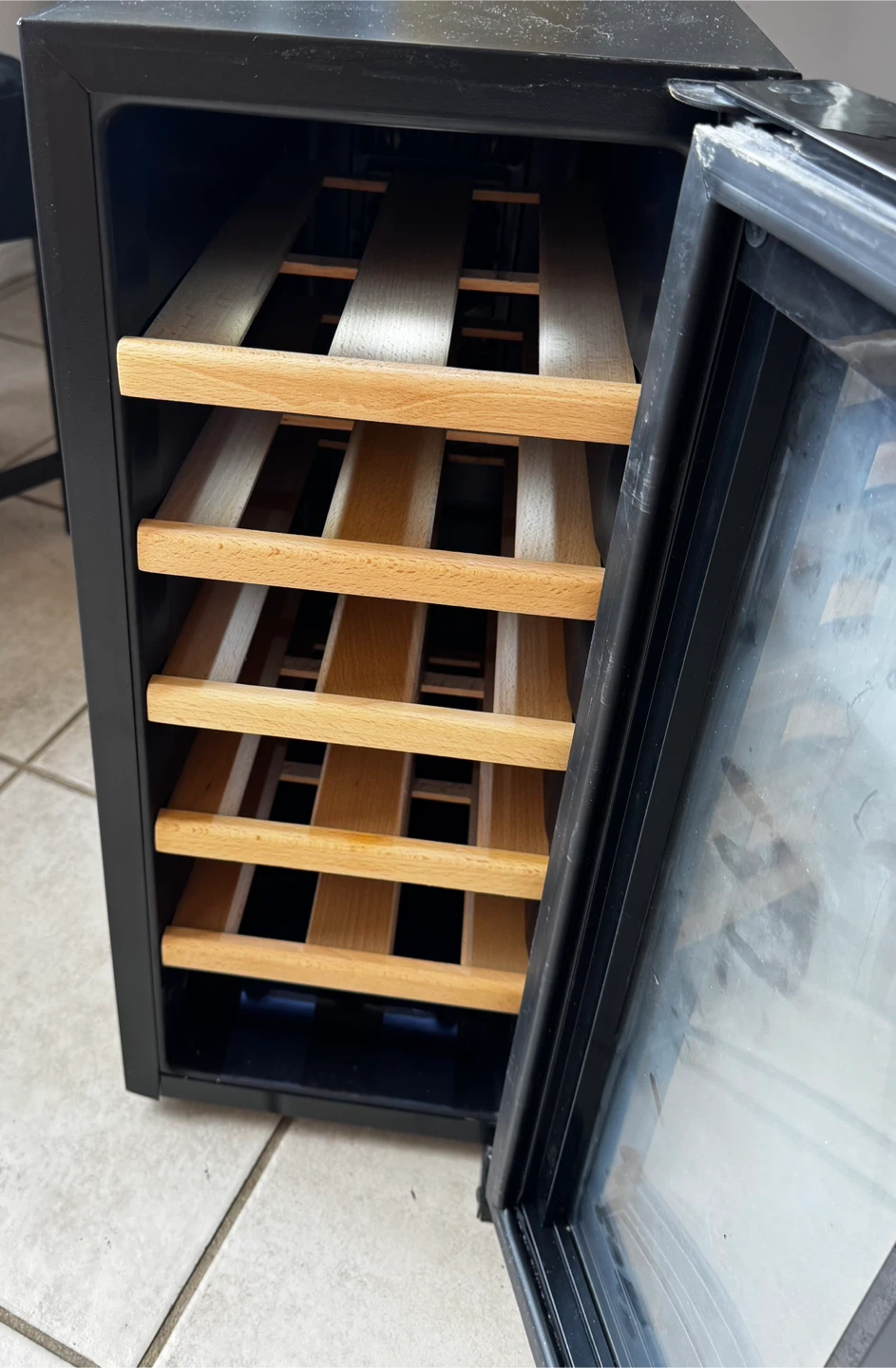 Koolatron Mini Fridge - photo 2