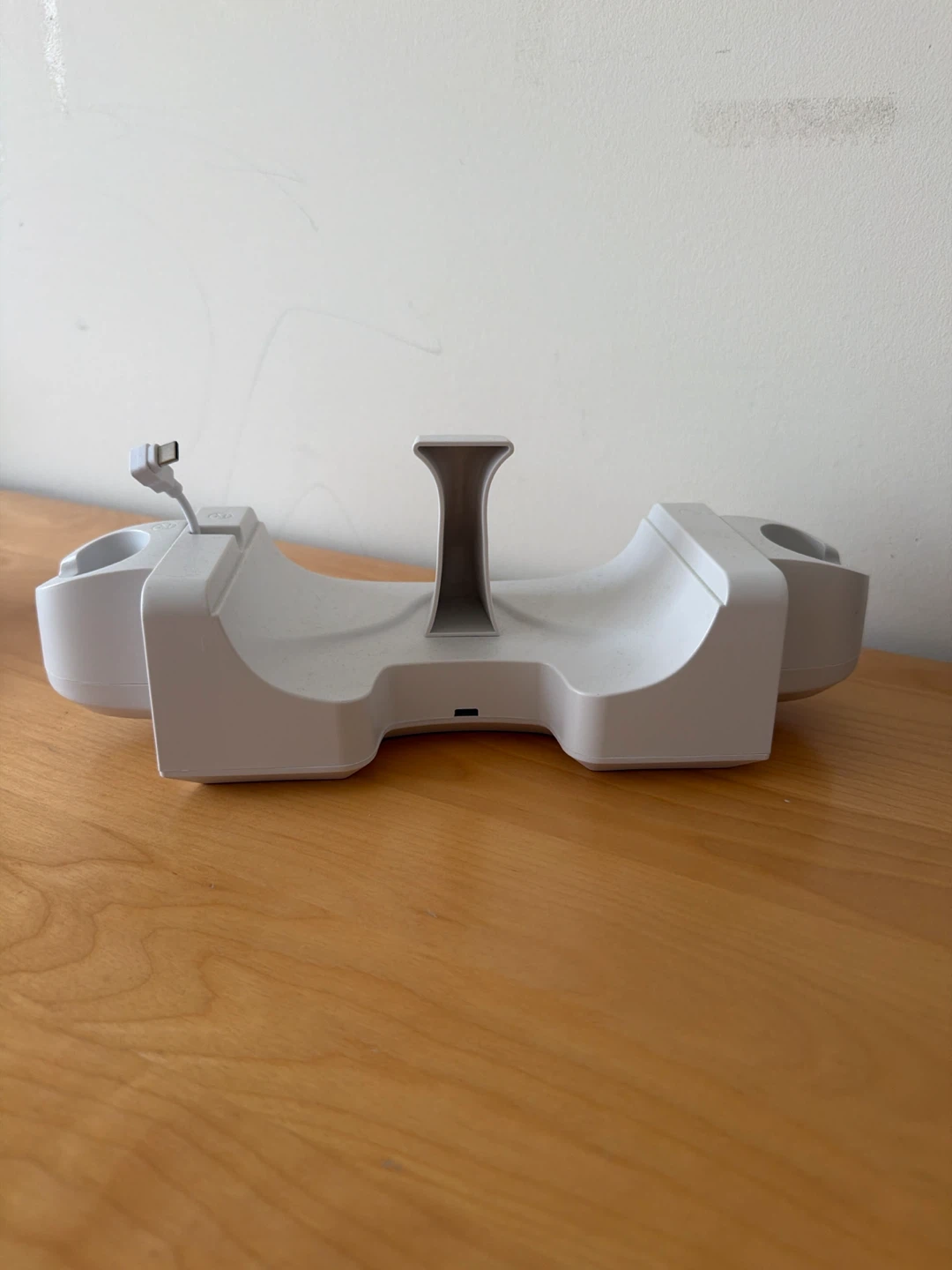 Vr charger and holder