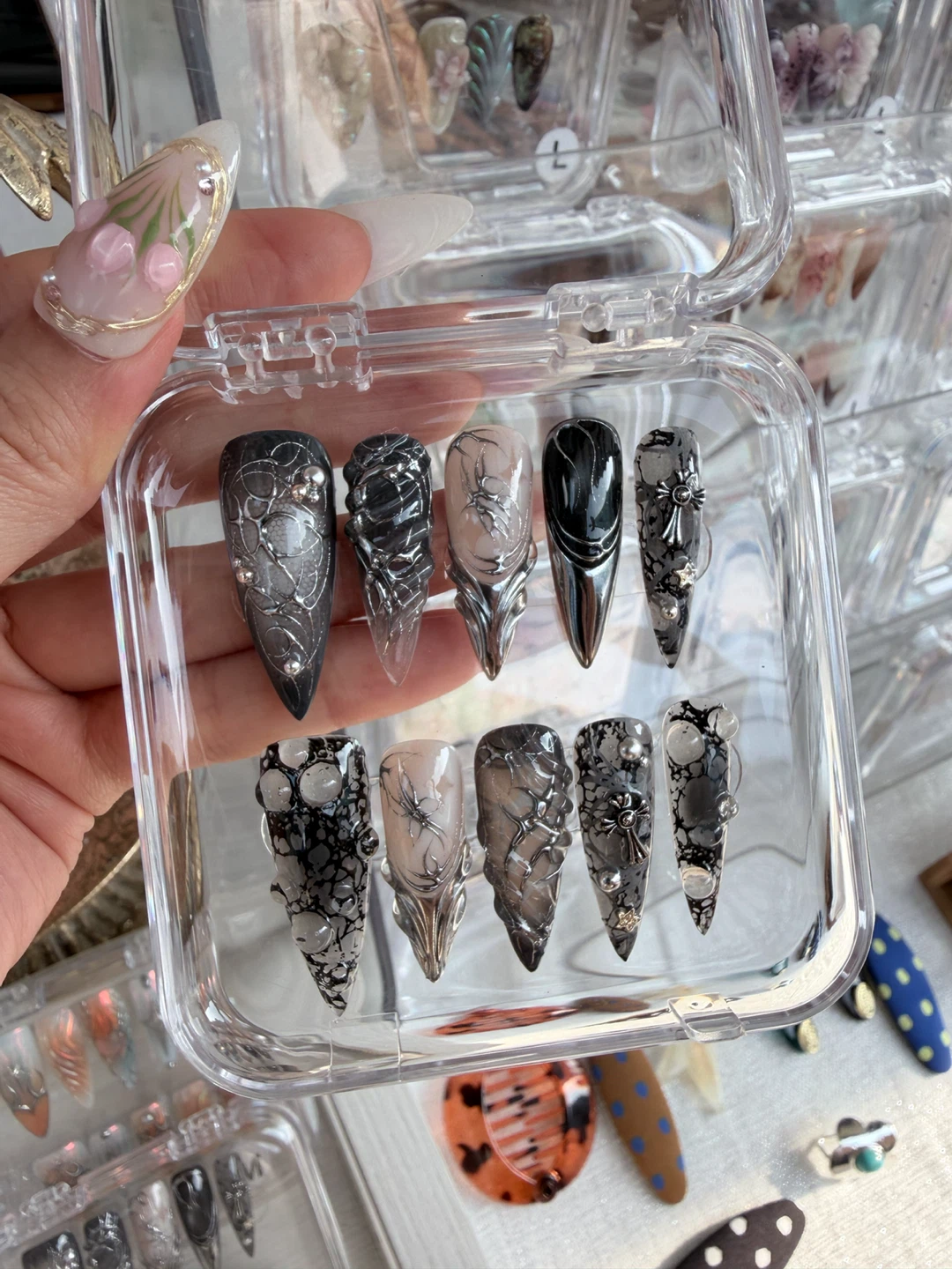 Set of 10 Press-On Nails - photo 3