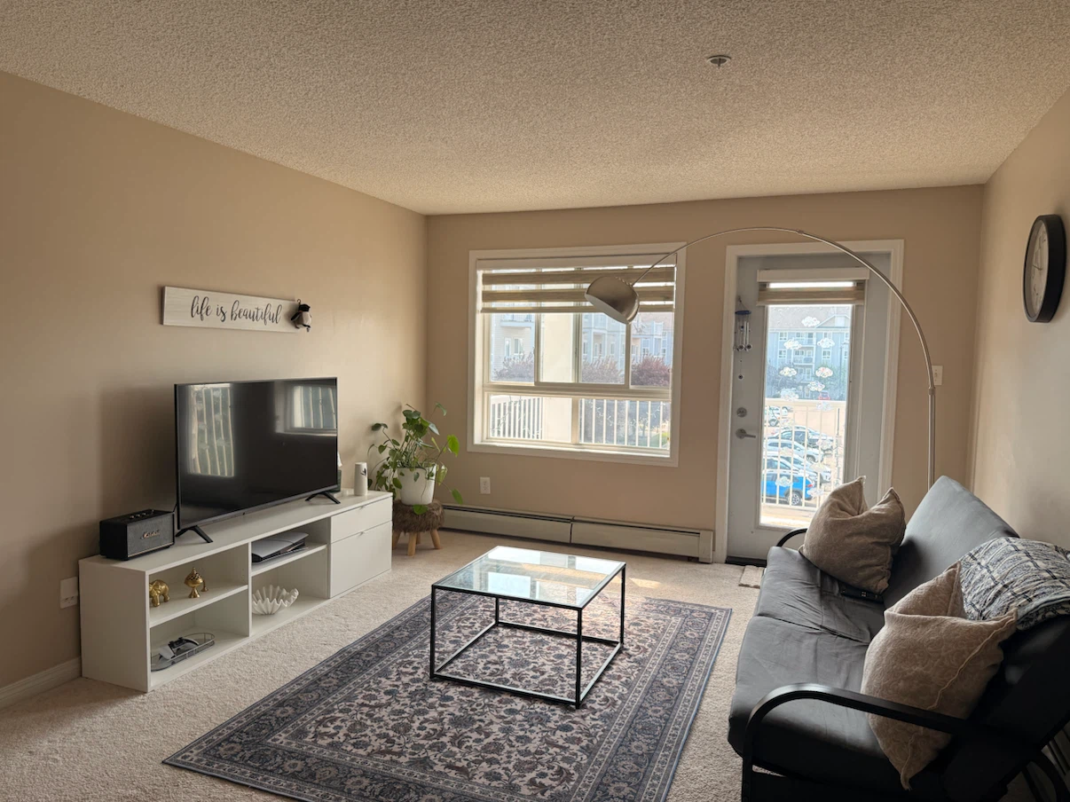 Private Room for rent with private washroom - photo 2