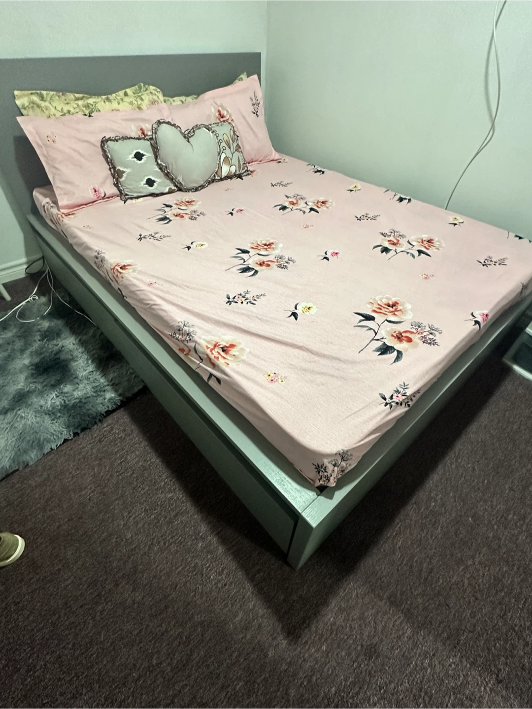 Ikea queen bed and mattress - photo 3
