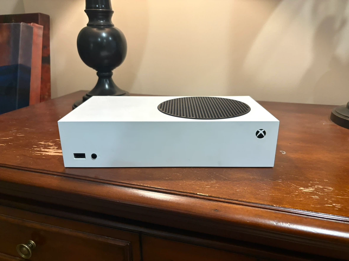 Xbox Series S Console 1tb Seagate Storage expansion card