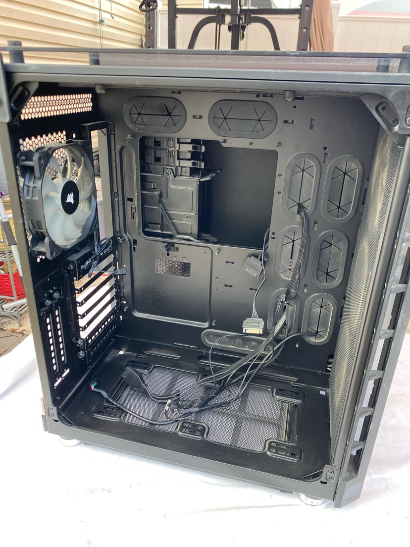 Corsair ATX Mid-Tower PC Case - photo 4