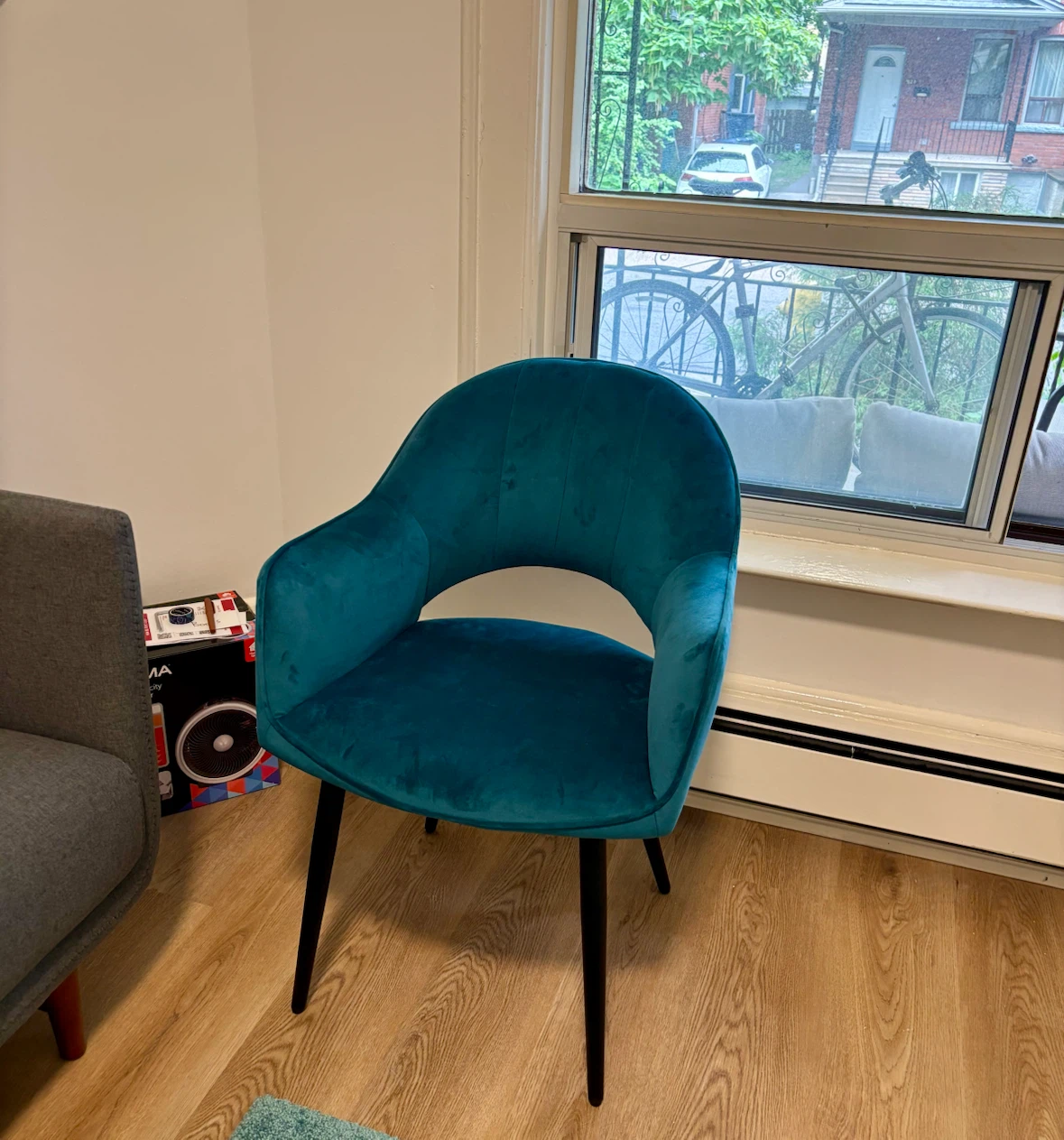 Teal Velvet Accent Chair - photo 2
