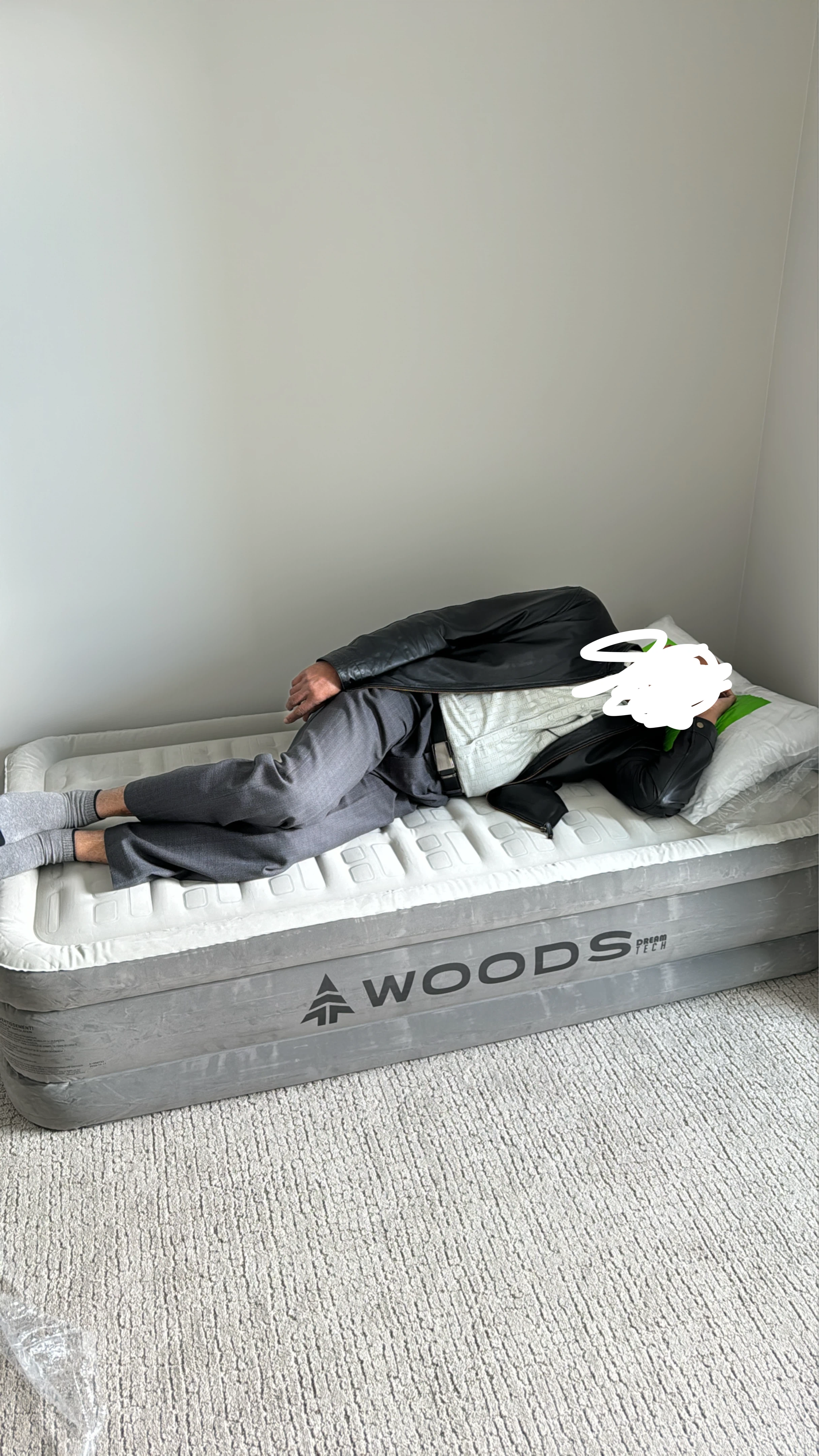 Wood Twin Air Mattress with built in air pump - photo 2