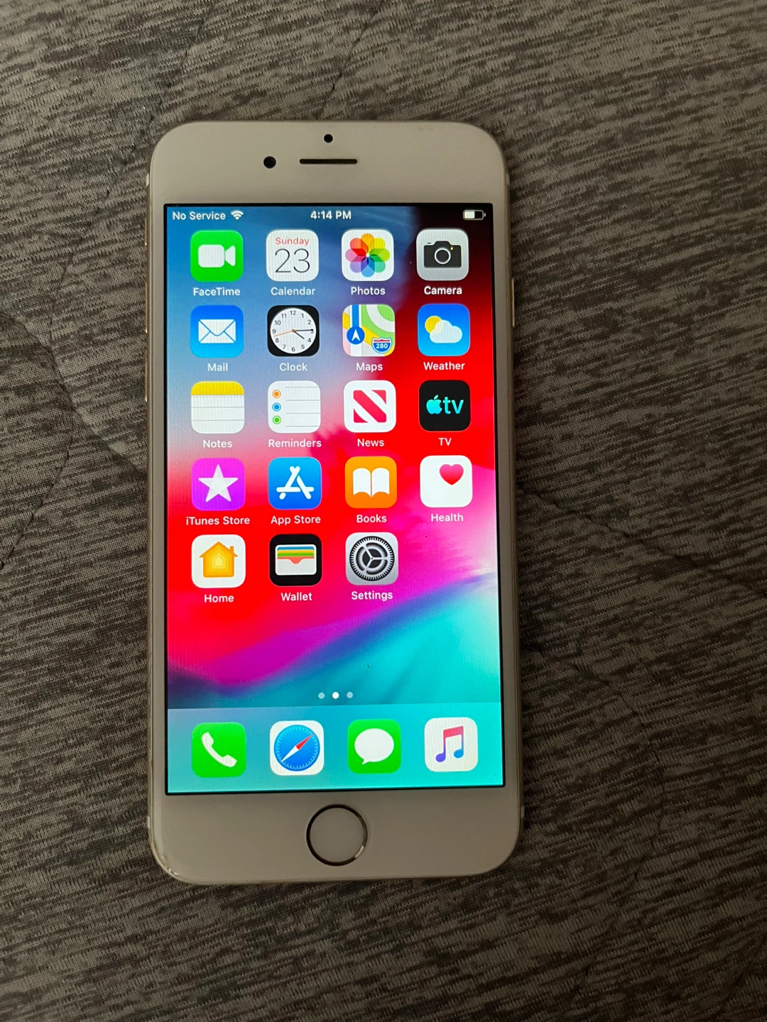 Apple iPhone 6s - Gold (Port Perry pickup)