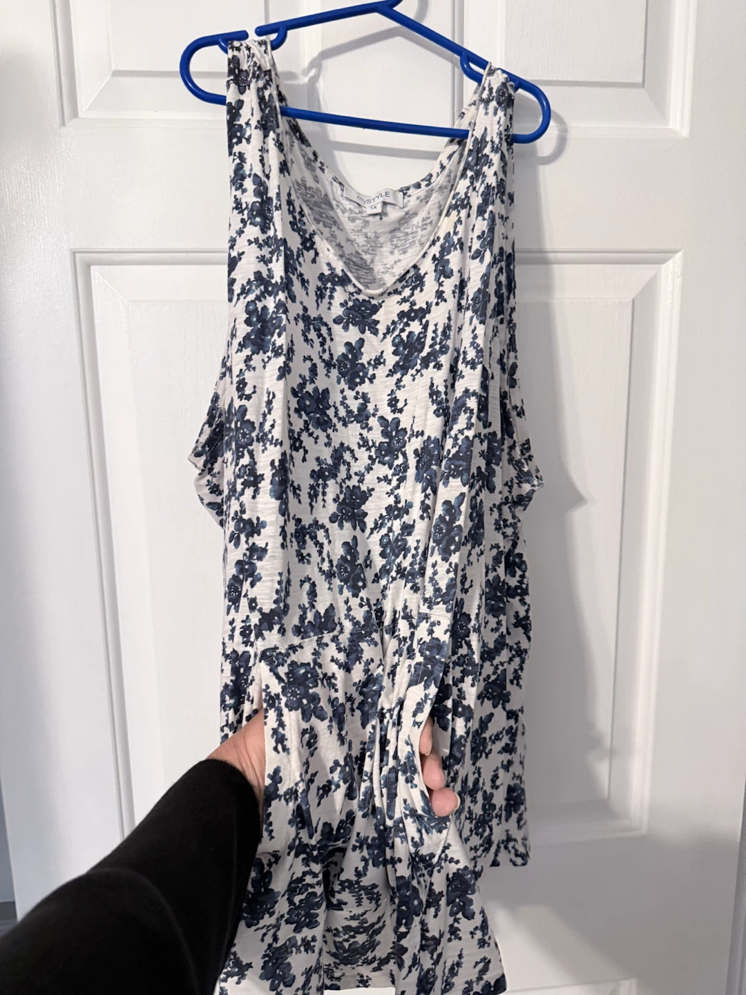 Floral Tank Top - Size 1X