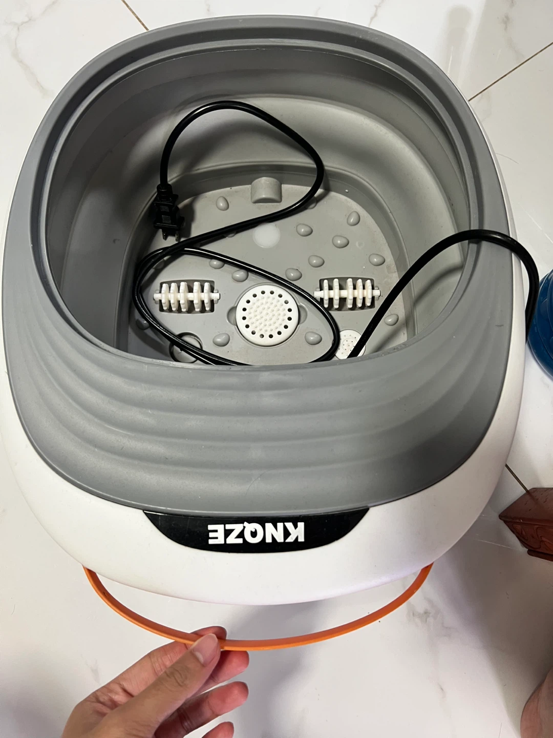 KNOZE Collapsible Foot Spa Massager with Remote - photo 3