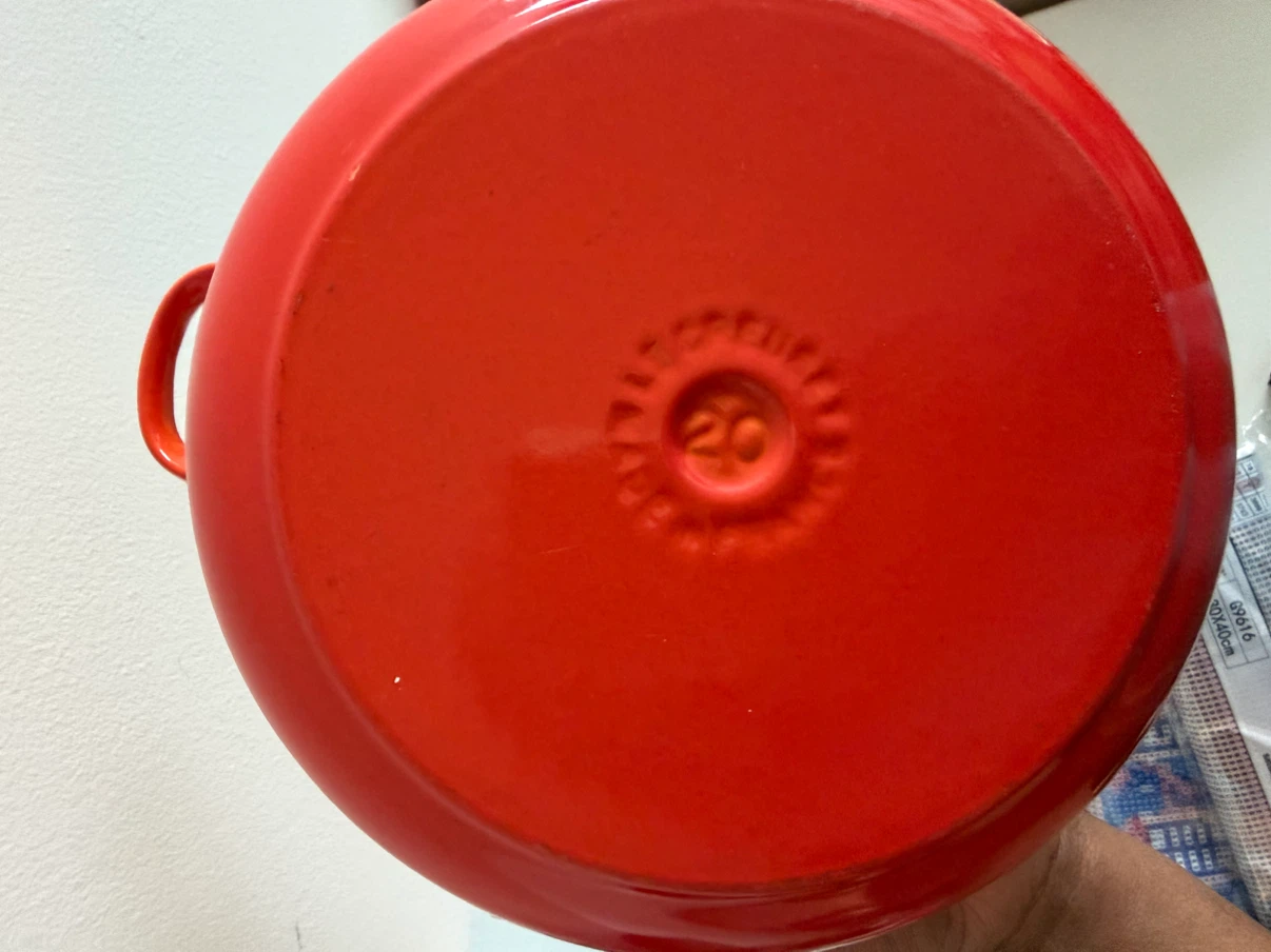 Le Creuset Dutch Ovens x2 - photo 3