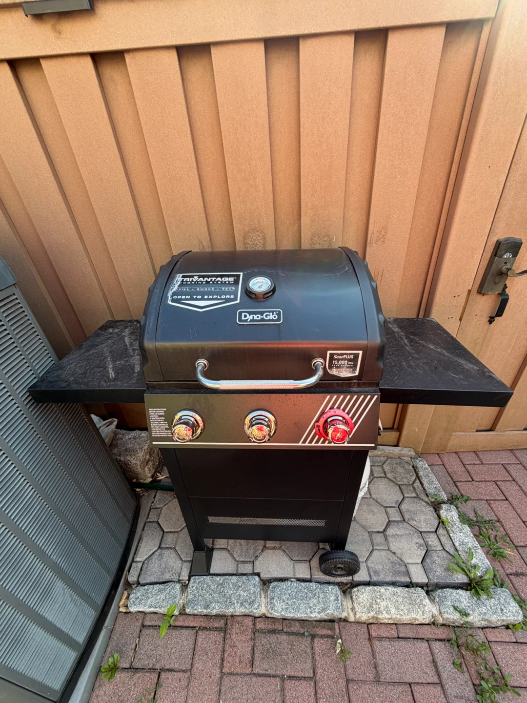 Dyna-Glo 3 Burner +  Propane Gas - photo 3