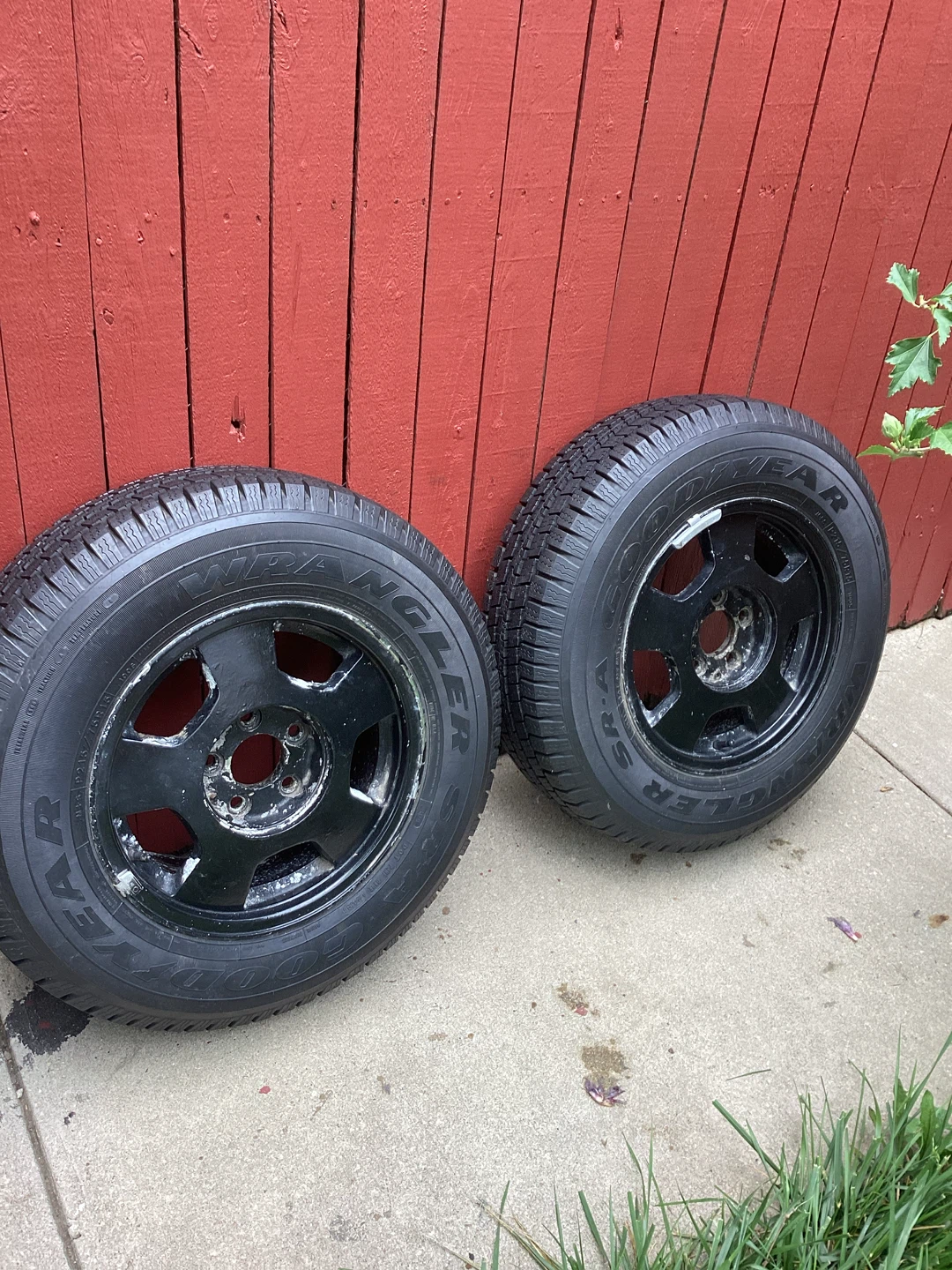 Like New Set of 4 Goodyear Tires with rims 215/75/R15 - photo 4