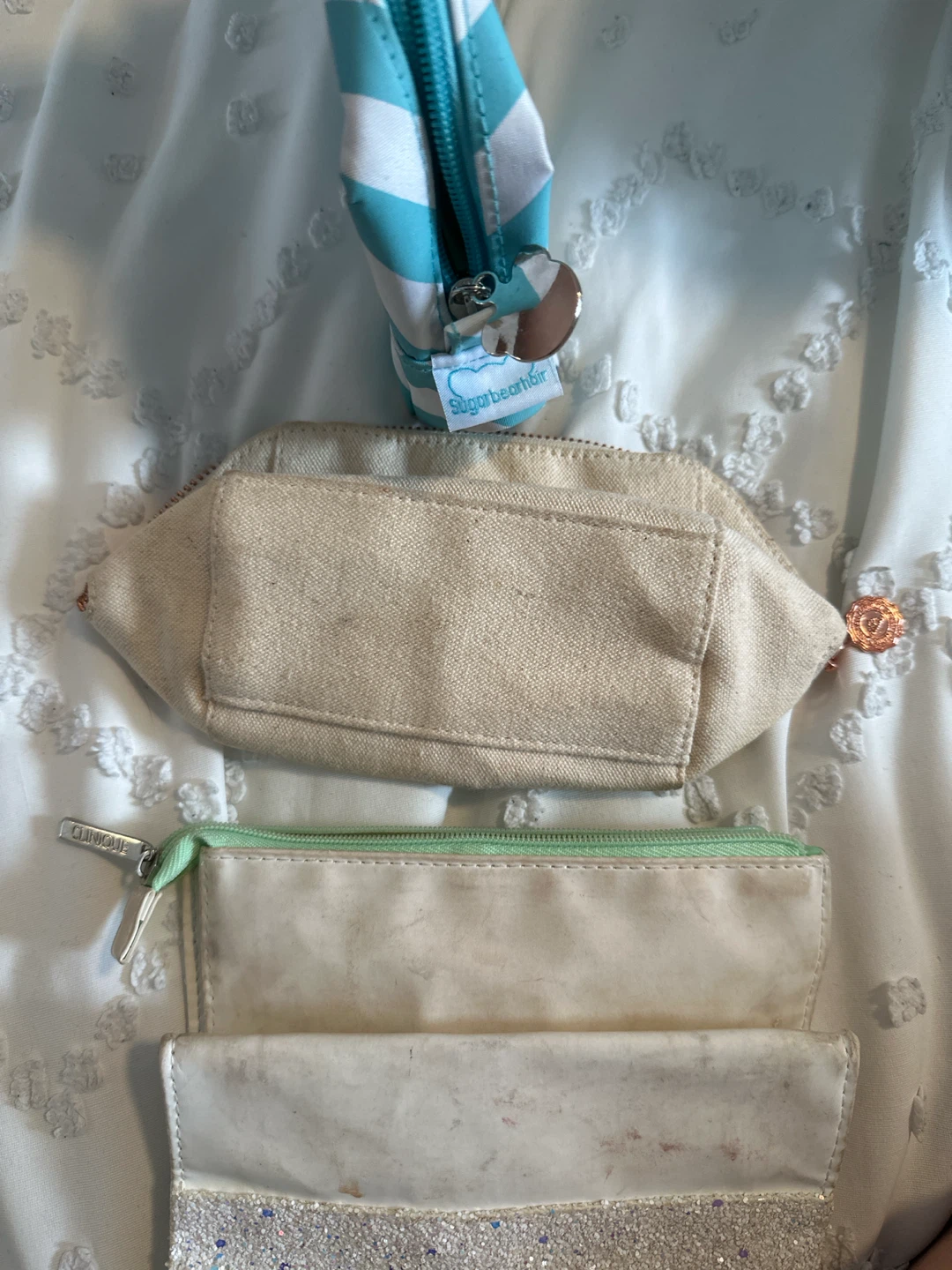 FREE Set of 3 Cosmetic Bags - Saje, Sugarbear, Clinique - photo 2