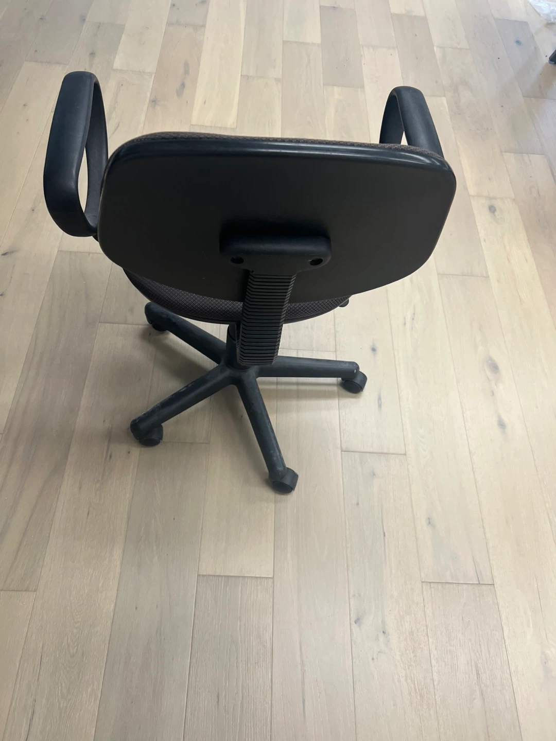 Black Office Chair - photo 2