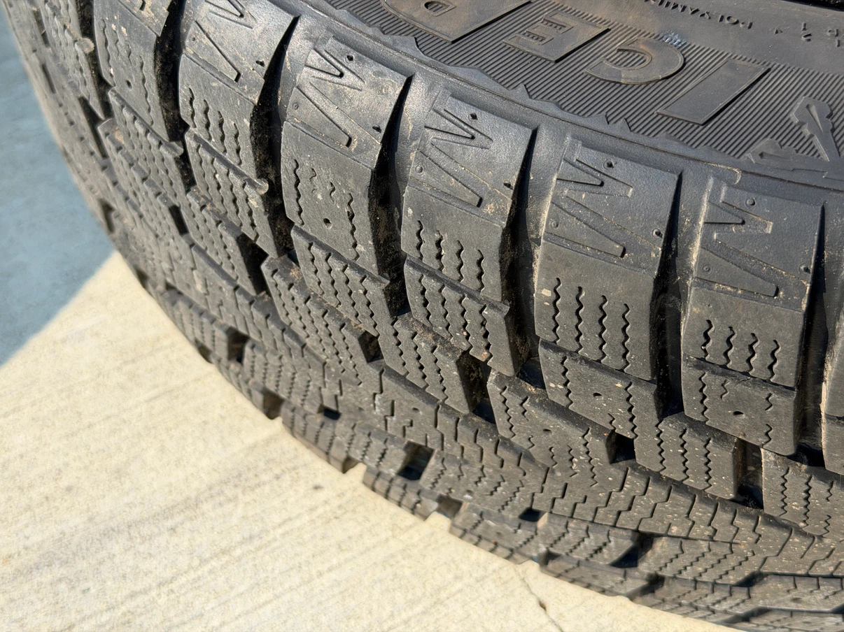 GT Radial 205/55R16 Winter Tire on Steel Rim - photo 2