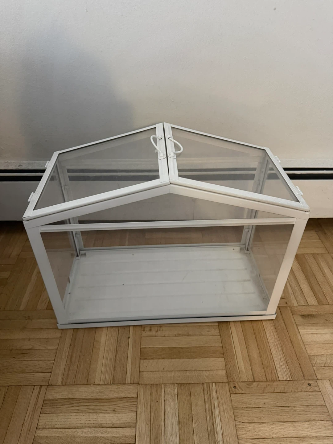White and plexi Greenhouse Terrarium